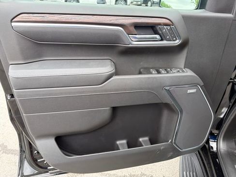 New 2026 GMC Sierra 1500 SLT w/ SLT Premium Plus Package AWD/4WD image 16