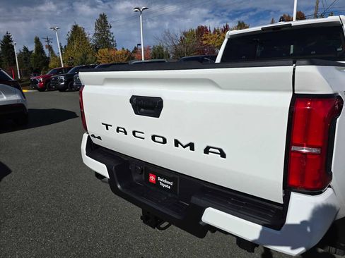 New 2025 Toyota Tacoma TRD Sport image 17