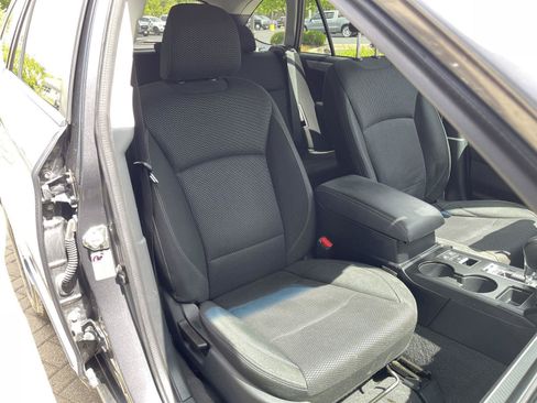 Used 2019 Subaru Outback 2.5i Premium AWD/4WD image 30
