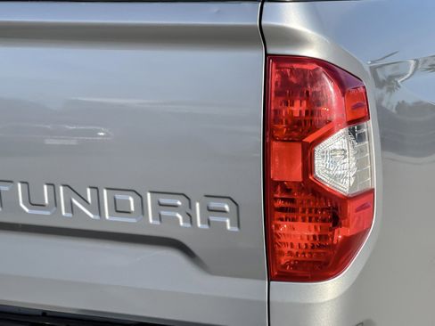 Certified 2018 Toyota Tundra SR5 image 24