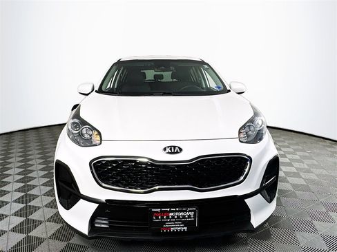 Used 2022 Kia Sportage LX image 2