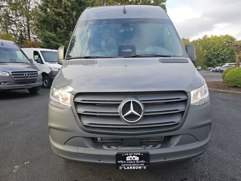 New 2025 Mercedes-Benz Sprinter 2500 image 9