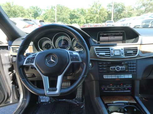 Used 2015 Mercedes-Benz E 350 4MATIC Sedan image 15