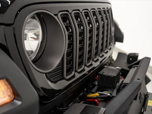 Used 2026 Jeep Wrangler Unlimited Sport image 35