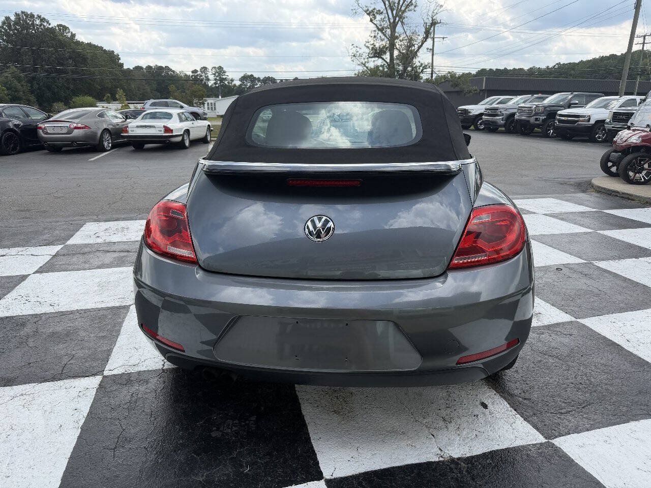 Used 2015 Volkswagen Beetle 1.8T FWD image 6