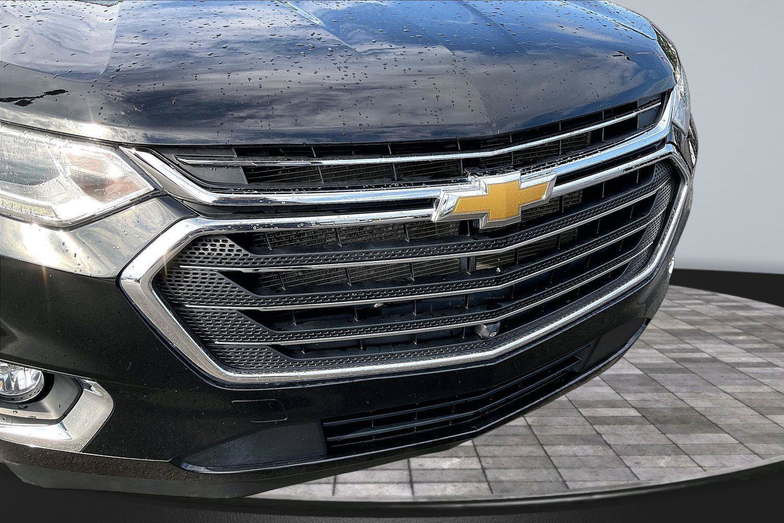 Used 2020 Chevrolet Traverse Premier FWD image 29