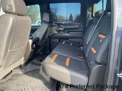 Used 2024 GMC Sierra 2500 AT4 w/ AT4 Preferred Package image 29