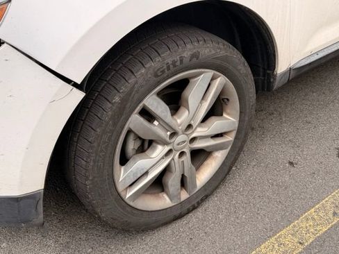 Used 2011 Ford Edge Limited FWD image 11