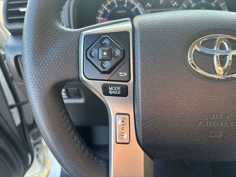 Used 2016 Toyota 4Runner Limited image 19