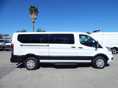 Used 2022 Ford Transit 350 XLT image 9