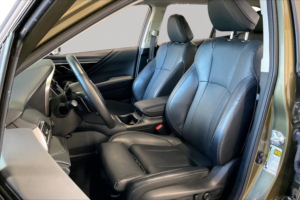 Used 2024 Subaru Outback Limited AWD/4WD image 3