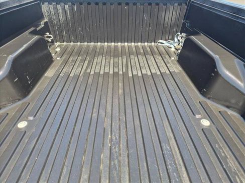 Used 2020 Toyota Tacoma SR5 RWD image 6