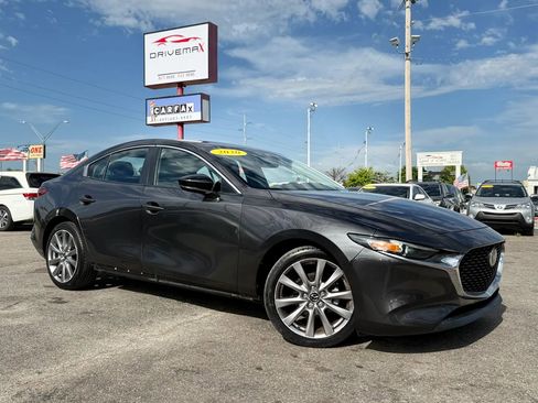 Used 2020 MAZDA MAZDA3 Sedan w/ Select Package FWD image 2