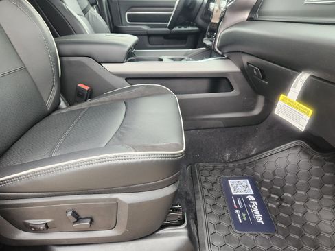 New 2026 RAM 2500 Laramie w/ Sport Appearance Package AWD/4WD image 12