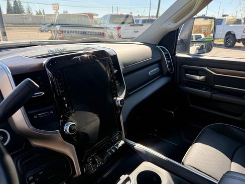 Used 2024 RAM 2500 Laramie image 8