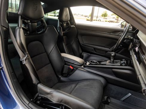 Certified 2024 Porsche 911 Carrera T RWD image 38