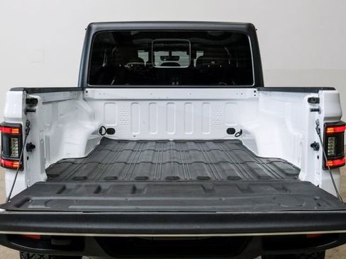 Used 2023 Jeep Gladiator Sport AWD/4WD image 34