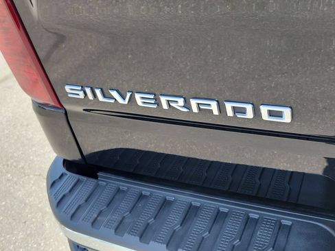 Used 2022 Chevrolet Silverado 1500 LT RWD image 22