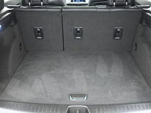Used 2023 Cadillac XT4 Luxury w/ Cold Weather Package FWD image 23