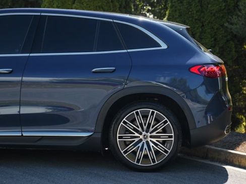 Used 2023 Mercedes-Benz EQE 350+ SUV w/ AMG Line Exterior Package image 7