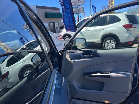 Used 2013 Subaru Forester 2.5X Premium image 11