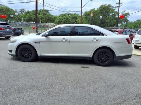 Used 2014 Ford Taurus Limited FWD image 4