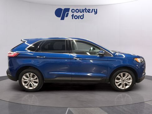 Used 2024 Ford Edge Titanium AWD/4WD image 8
