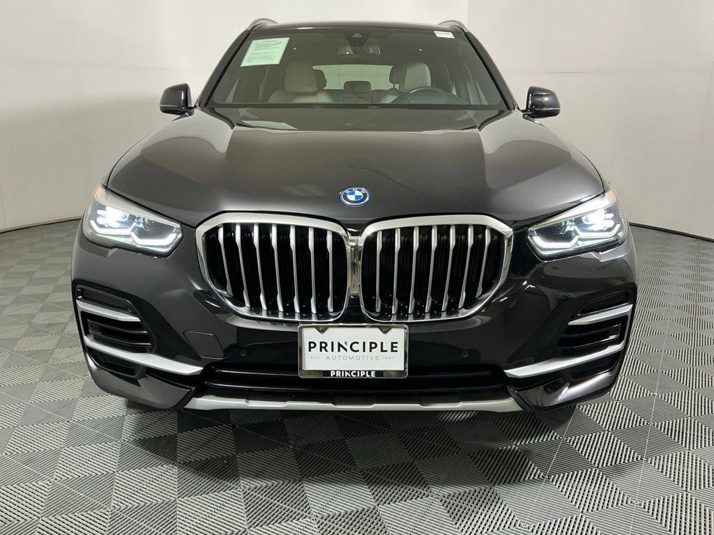 Used 2022 BMW X5 xDrive45e w/ Premium Package AWD/4WD image 3
