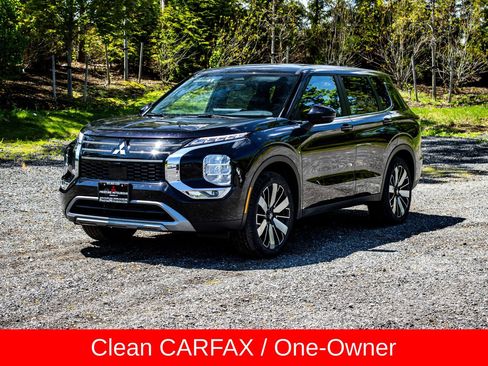 Used 2025 Mitsubishi Outlander SE AWD/4WD image 1