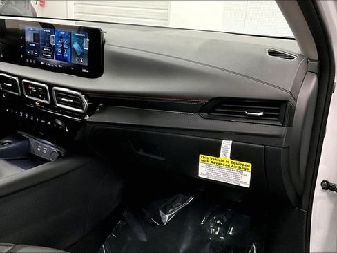 New 2026 Nissan Sentra SR w/ SR Premium Package FWD image 33
