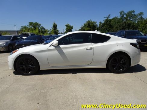 Used 2011 Hyundai Genesis 2.0T RWD image 9