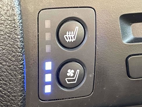 Used 2021 Honda Pilot Black Edition image 16