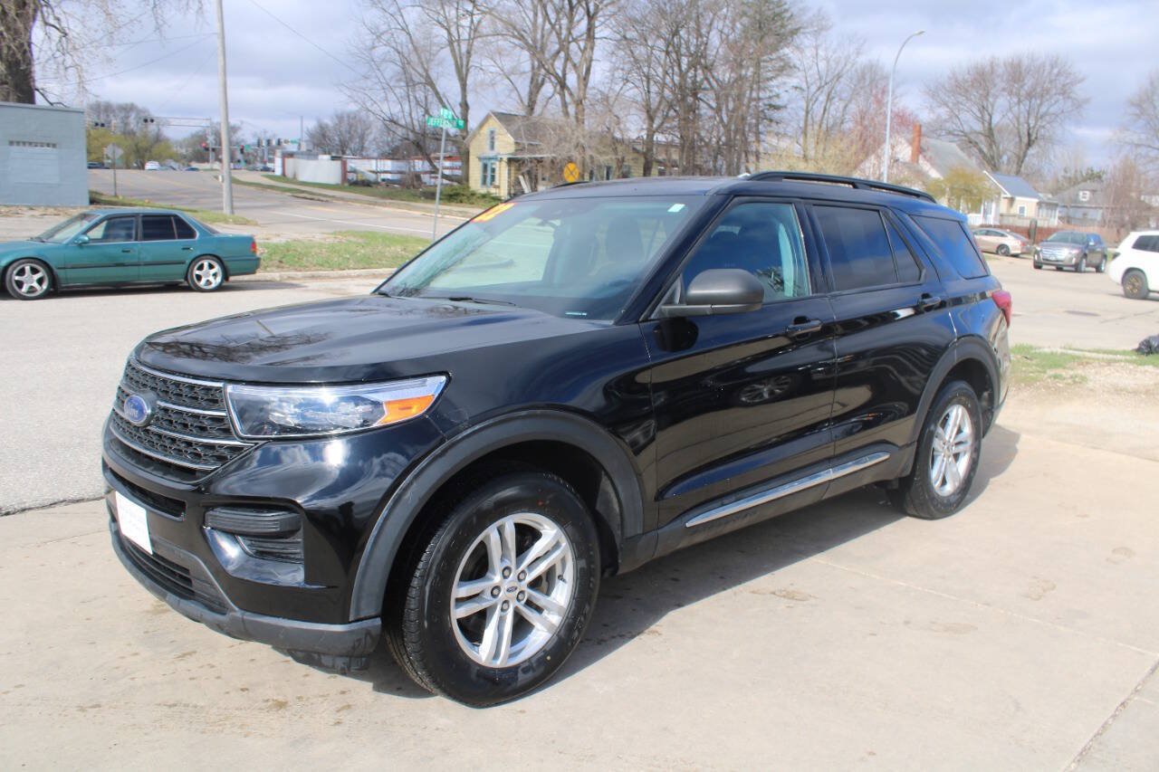 Used 2022 Ford Explorer XLT AWD/4WD image 4