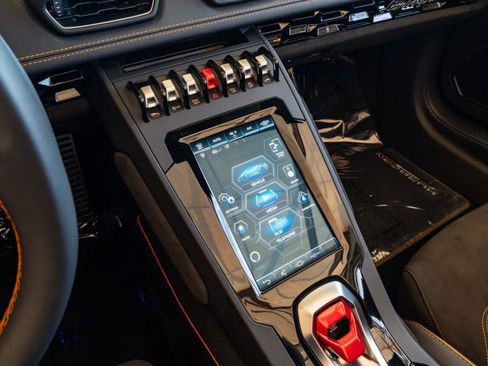 Used 2023 Lamborghini Huracan EVO RWD image 46
