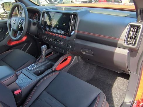New 2026 Nissan Frontier PRO-4X w/ Pro-4x Convenience Package image 29