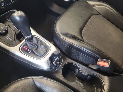 Used 2019 Jeep Compass Latitude w/ Cold Weather Group AWD/4WD image 26