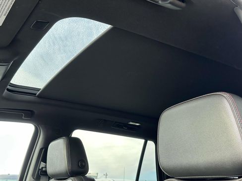 Used 2023 Chevrolet Tahoe RST image 9