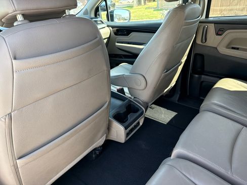 Used 2018 Honda Odyssey Elite image 45