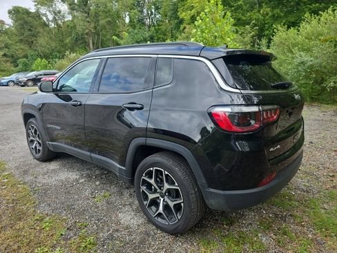 Used 2025 Jeep Compass Limited AWD/4WD image 6