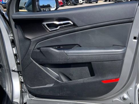 Used 2024 Kia Sportage EX image 22