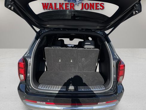 Used 2024 Hyundai Palisade Calligraphy image 16