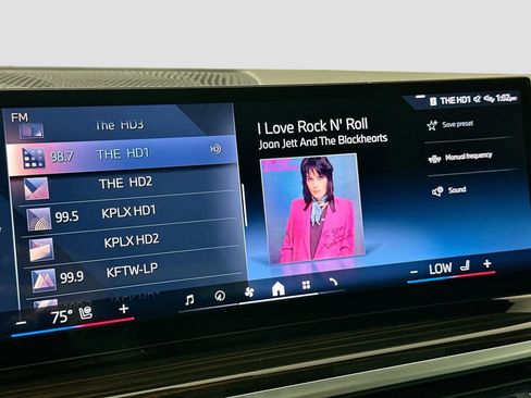 Certified 2025 BMW X5 xDrive40i w/ Parking Assistance Package image 15