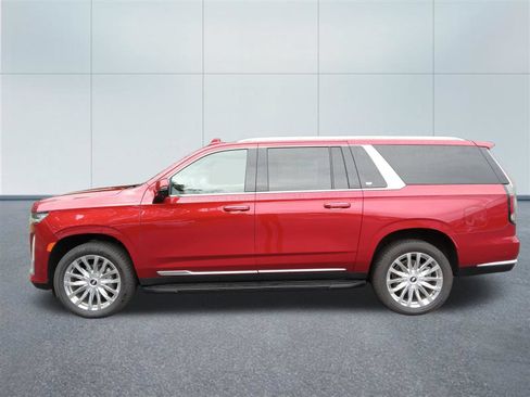 Used 2021 Cadillac Escalade ESV Premium Luxury AWD/4WD image 2