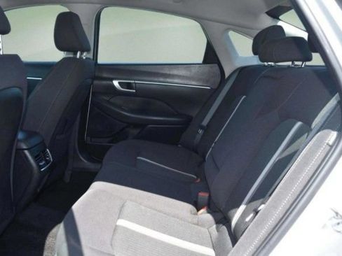 Used 2025 Hyundai Sonata SEL FWD image 8
