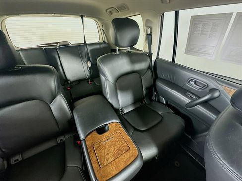 Used 2024 Nissan Armada SL w/ Captain's Chairs Package image 14