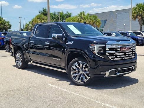 Used 2025 GMC Sierra 1500 Denali w/ Denali Reserve Package AWD/4WD image 36