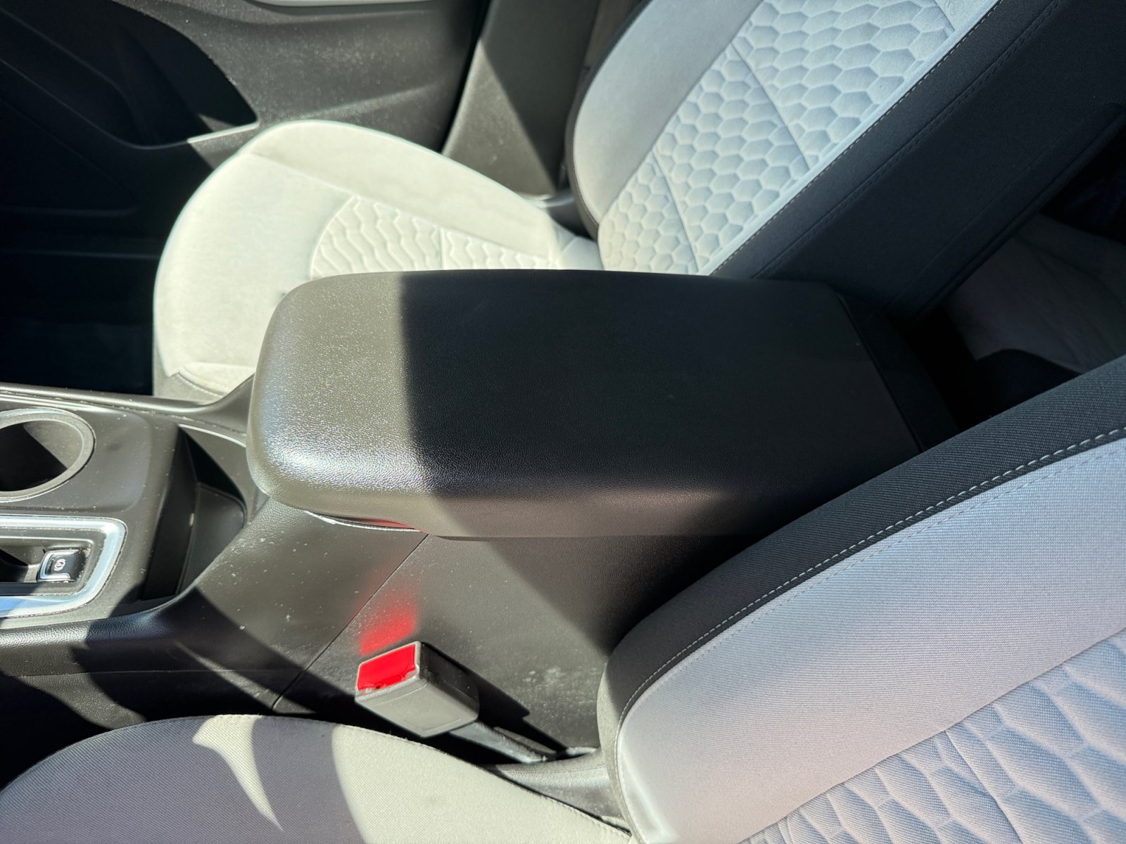Used 2019 Chevrolet Equinox LS FWD image 14