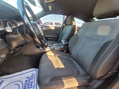 Used 2022 Dodge Charger SXT RWD image 12