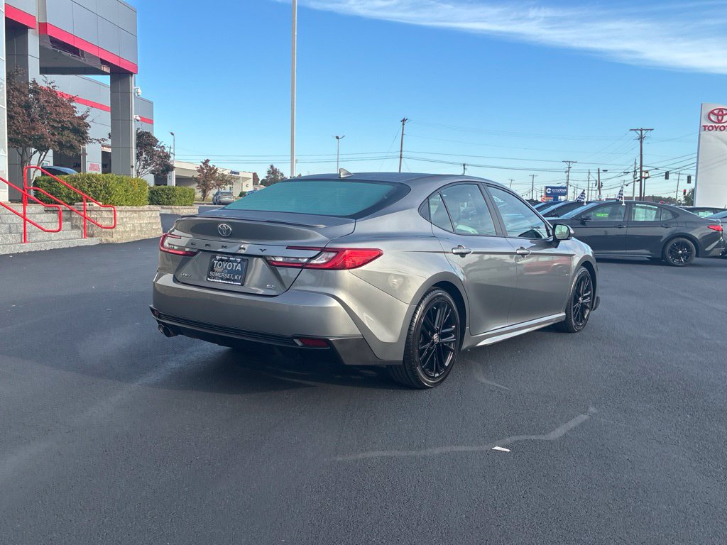 Used 2025 Toyota Camry SE FWD image 19