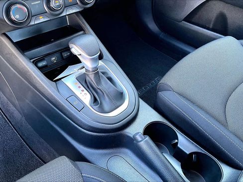 Used 2022 Kia Forte LXS image 19